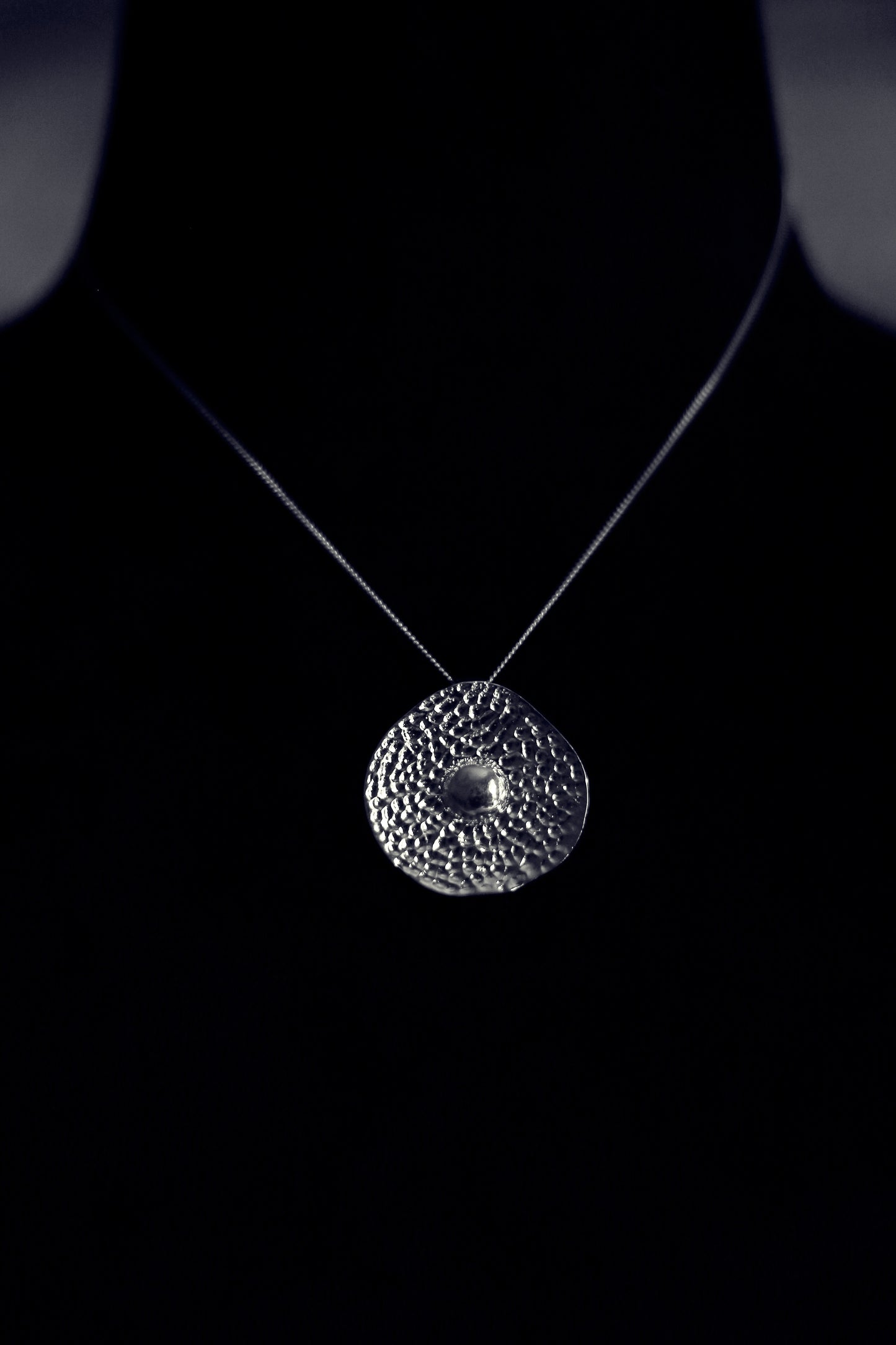 The Stone Pattern Pendant Necklace