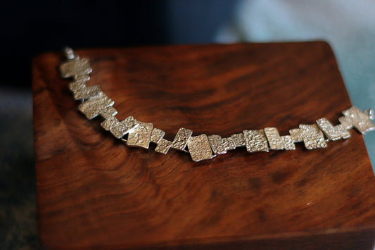 The Textured Necklace